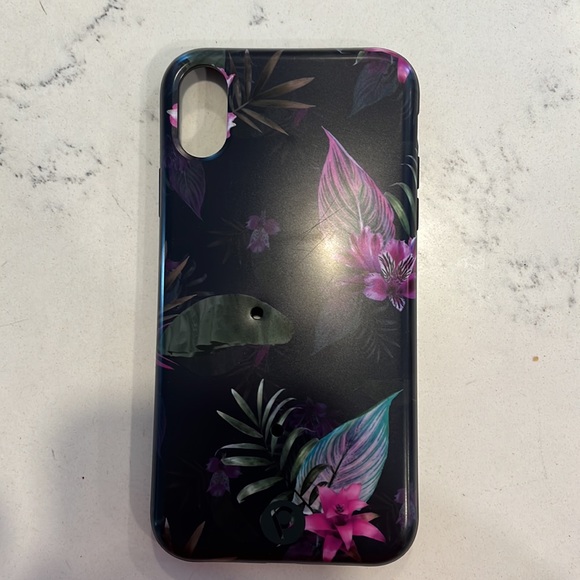 iPhone XR Case Bundle – 6 Stylish & Protective Phone Cases (Speck, Loopy, etc.) - Picture 5 of 5